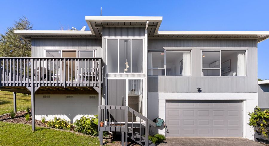  at 52 Bayview Road, Glenfield, North Shore City, Auckland