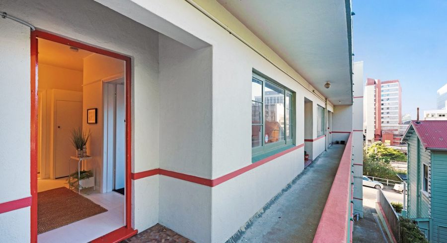  at 8/28 Clifton Terrace, Kelburn, Wellington