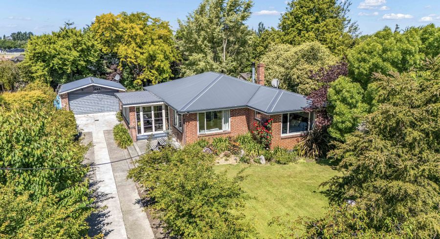  at 92 Main North Road, Woodend, Woodend