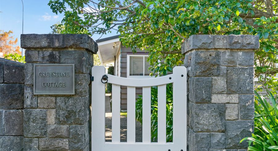  at 41 Seymour Road, Mellons Bay, Auckland