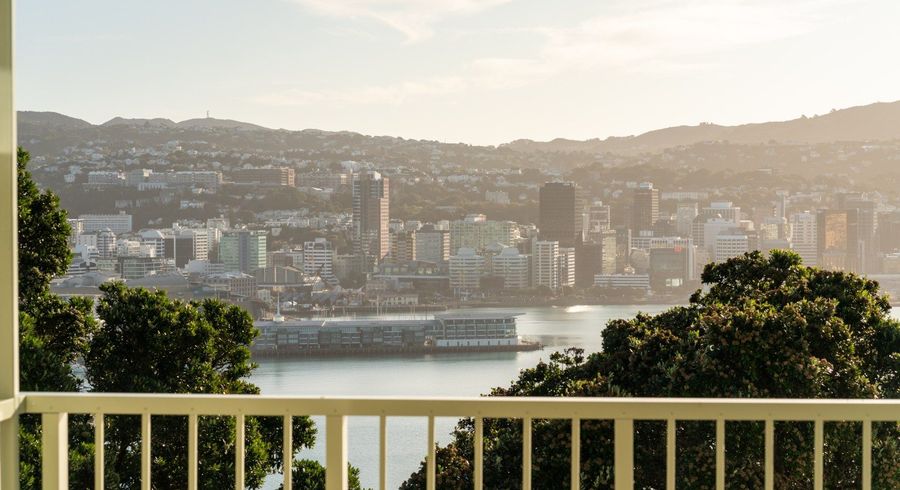  at 37 The Crescent, Roseneath, Wellington, Wellington
