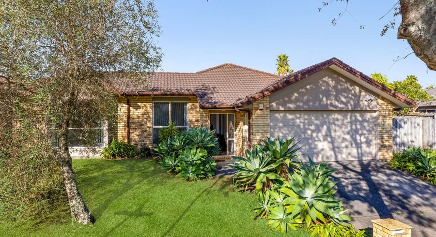  at 6 Bibury Ave, Henderson, Waitakere City, Auckland