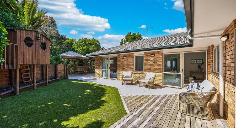  at 131 Pemberton Avenue, Bayview, North Shore City, Auckland