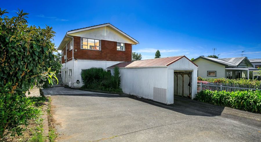  at 4/205 Onewa Road, Birkenhead, Auckland