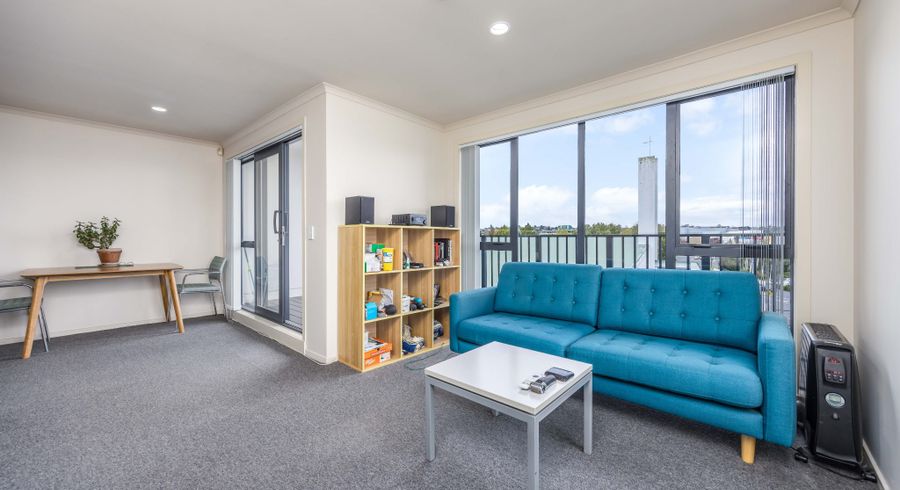  at 3Y/1 Wadier Place, Henderson, Waitakere City, Auckland