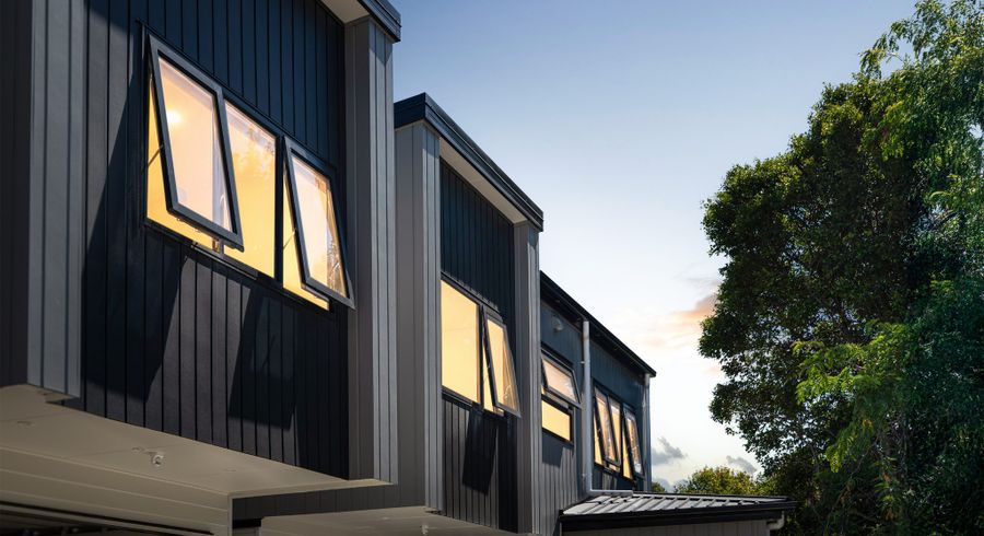  at 8 Weetman Drive, Browns Bay, North Shore City, Auckland