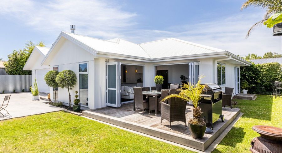  at 1417 Woodstock Avenue, Mayfair, Hastings