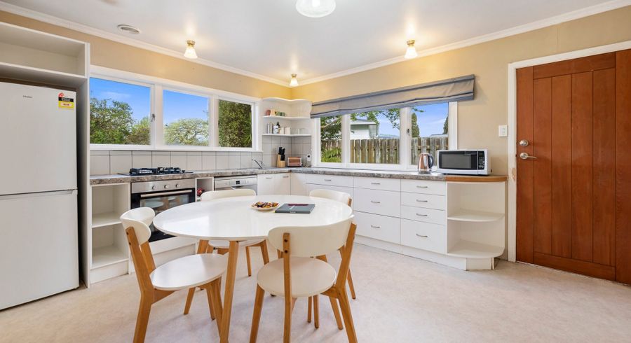  at 27 Robinson Street, Holdens Bay, Rotorua, Bay Of Plenty