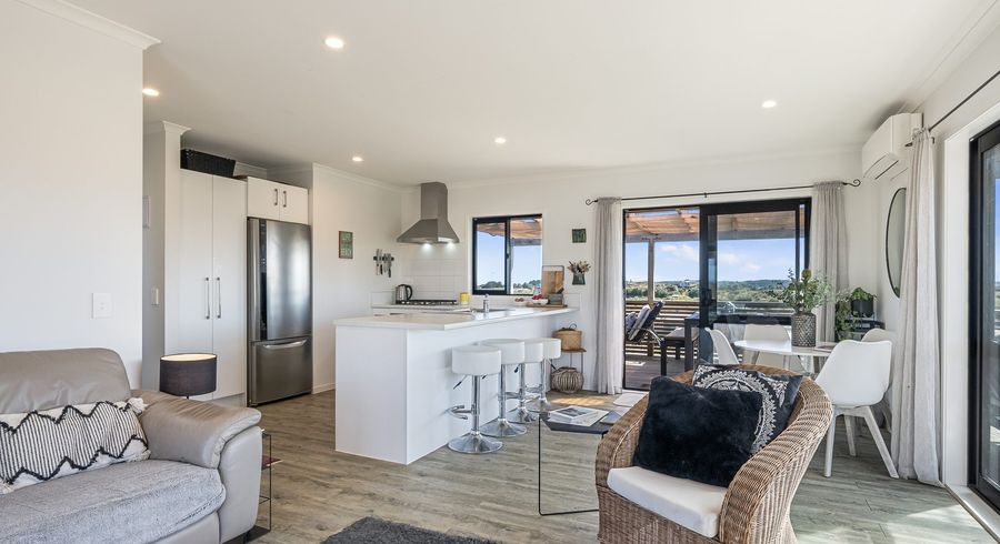  at 125 Strathnaver Drive, WAIKAWA BEACH, LEVIN