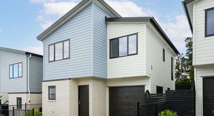  at 23 Whiteywood Street, Westgate, Waitakere City, Auckland