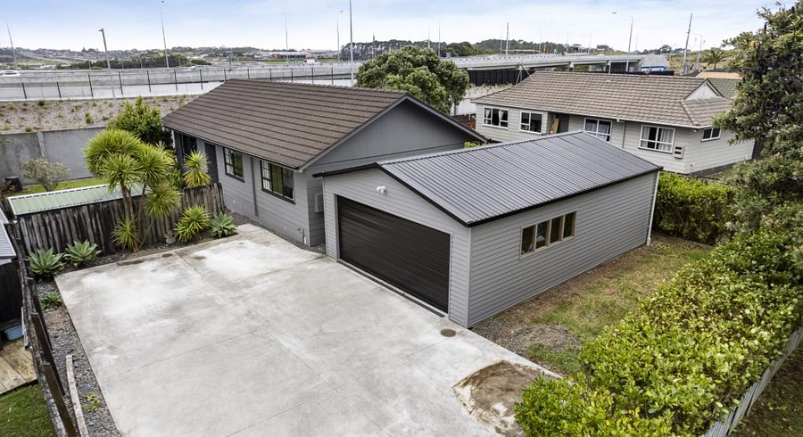  at 19 Barbados Drive, Unsworth Heights, Auckland