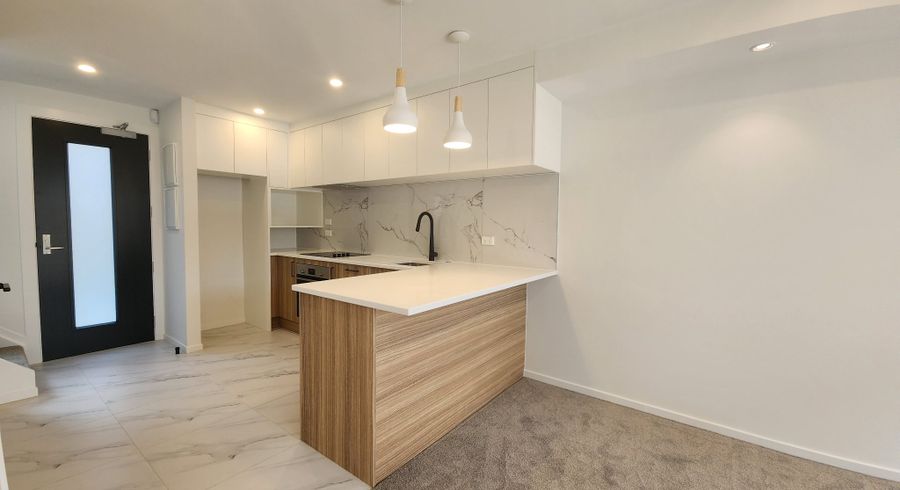  at 5/23 Tudor Road, Henderson, Waitakere City, Auckland