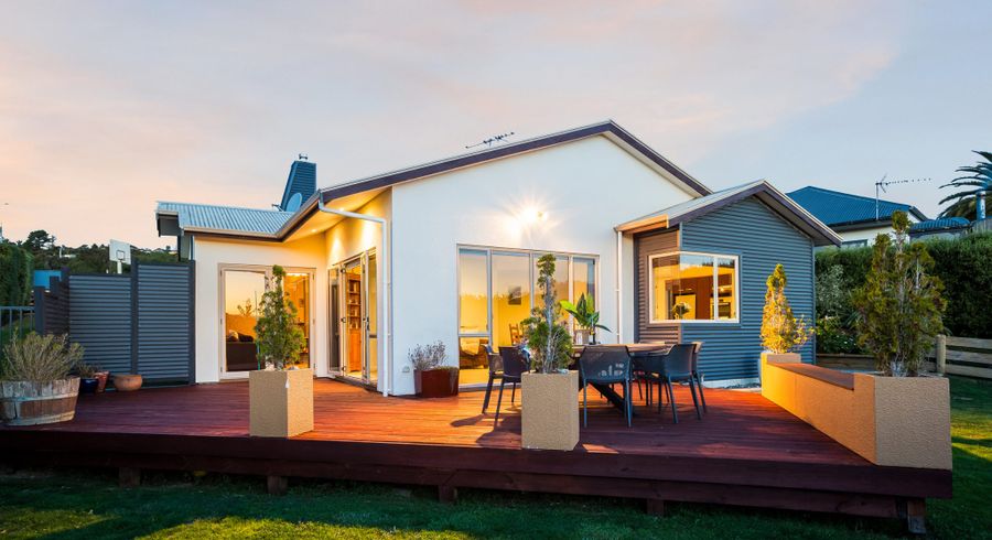  at 4 Marua Palm Grove, Timberlea, Upper Hutt