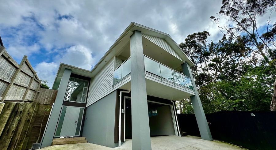  at 42 Cresta Avenue, Beach Haven, Auckland