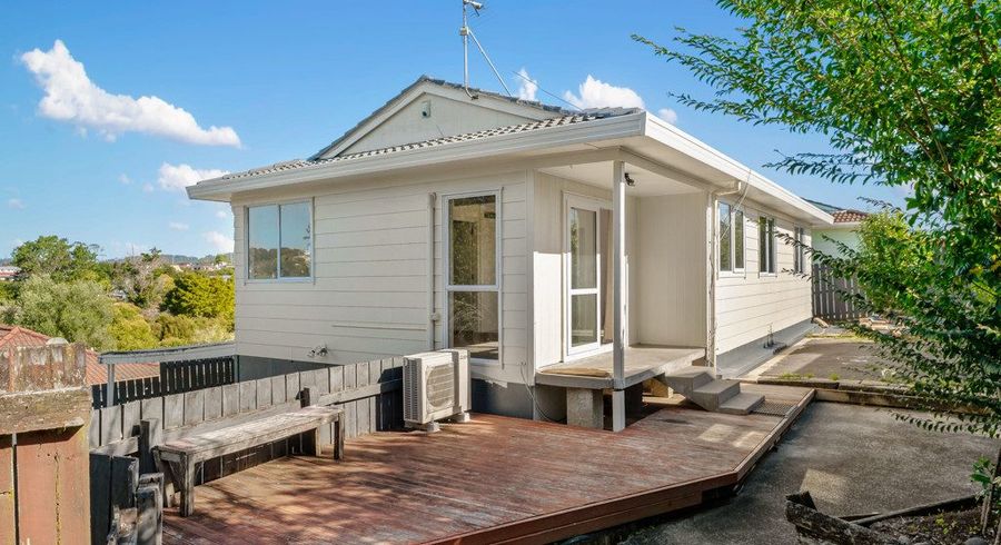  at 1/14 Chislehurst Street, Henderson, Waitakere City, Auckland