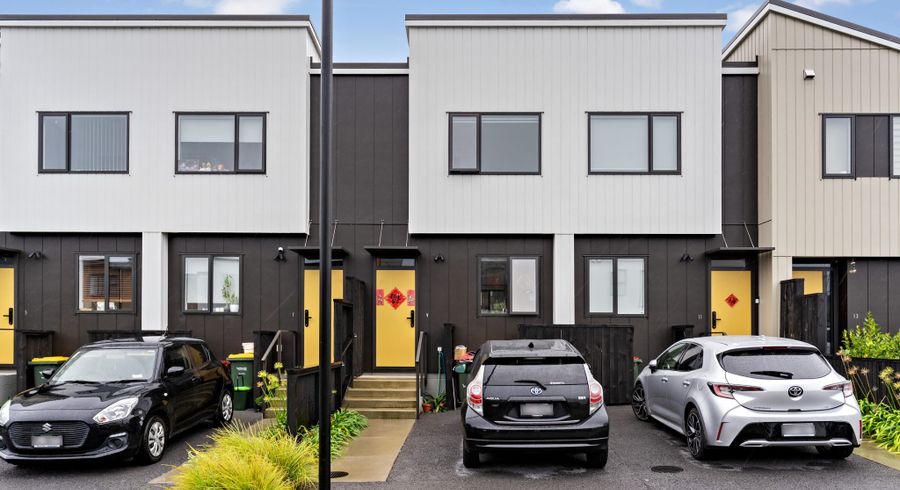  at 9 Oranga Drive, Westgate, Waitakere City, Auckland