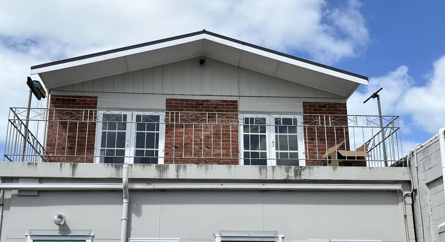  at 524 East Coast Road, Windsor Park, North Shore City, Auckland