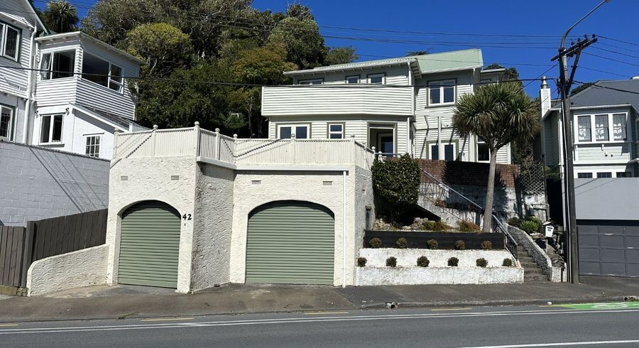  at 42 Raroa Road, Kelburn, Wellington, Wellington