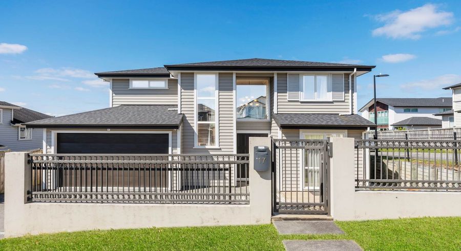  at 17 Lagonda Rise, Oteha, Auckland