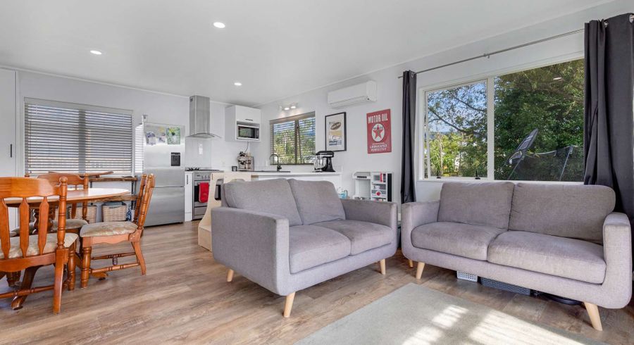  at 2/137 Awaroa Road, Helensville, Rodney, Auckland