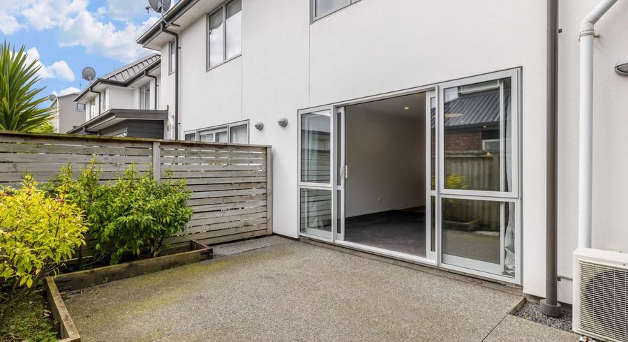  at 2/245 Bealey Avenue, City Centre, Christchurch City, Canterbury