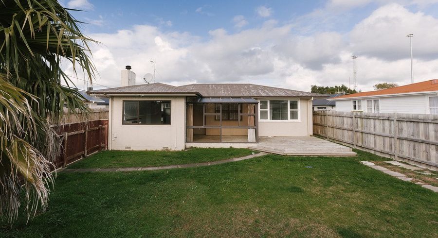  at 19 Leeds Street, Milson, Palmerston North, Manawatu / Whanganui