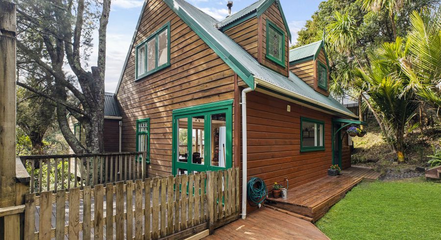  at 74 Laingholm Drive, Laingholm, Auckland