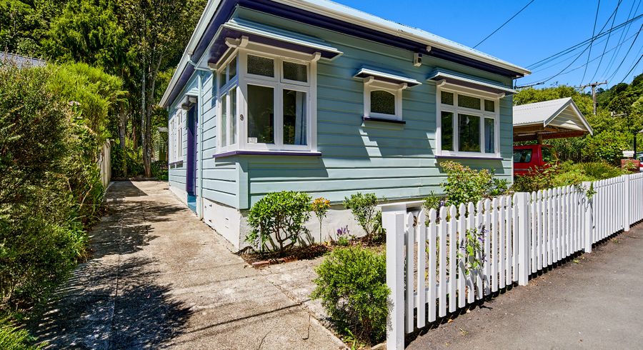  at 9 Holloway Road, Aro Valley, Wellington
