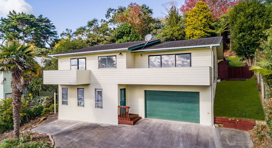  at 2/29 Oaktree Avenue, Browns Bay, Auckland