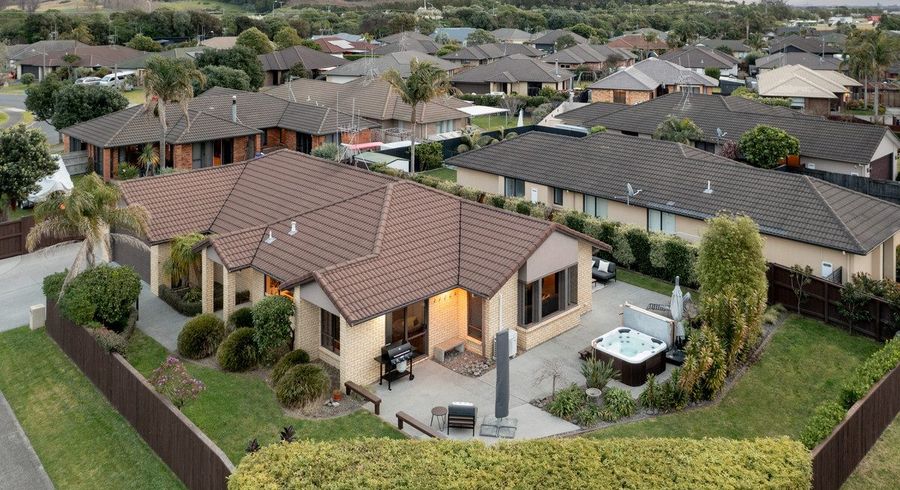  at 8 Seabreeze Place, Papamoa, Tauranga, Bay Of Plenty