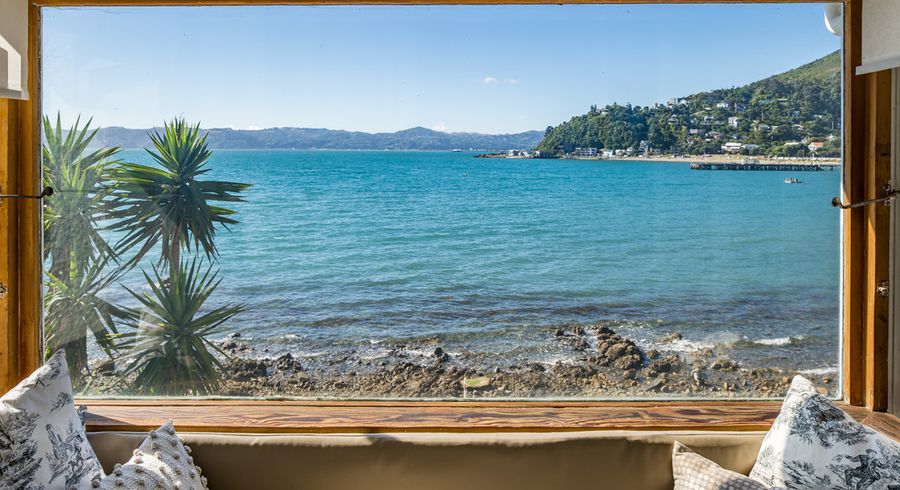  at 626 Marine Drive, Days Bay, Lower Hutt