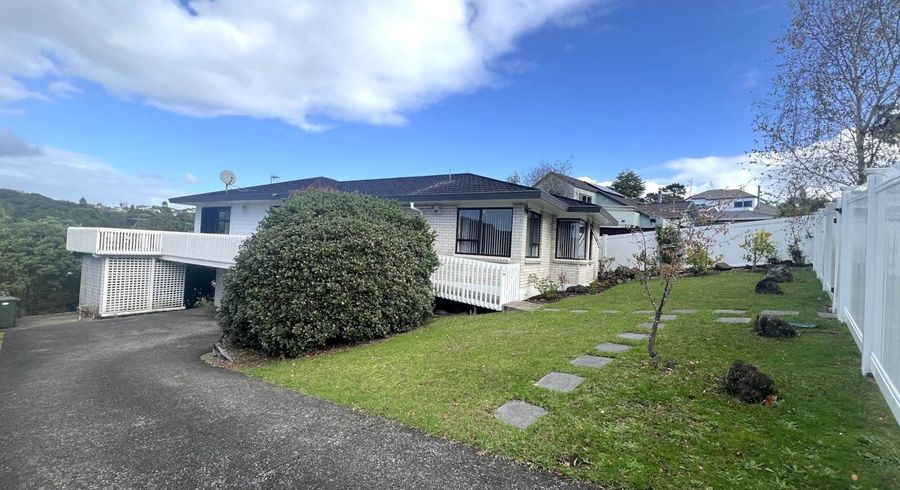  at 28 Lagoon Way, West Harbour, Waitakere City, Auckland