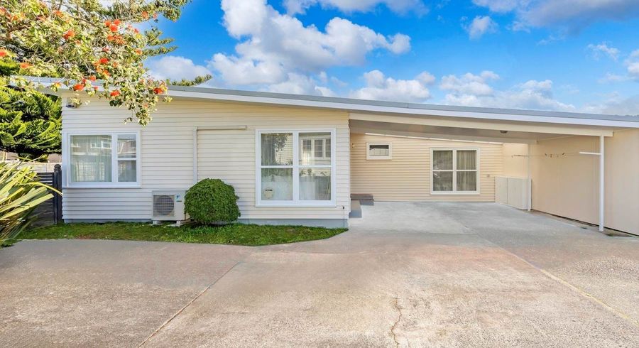  at 2/6 Northcote Road, Takapuna, Auckland