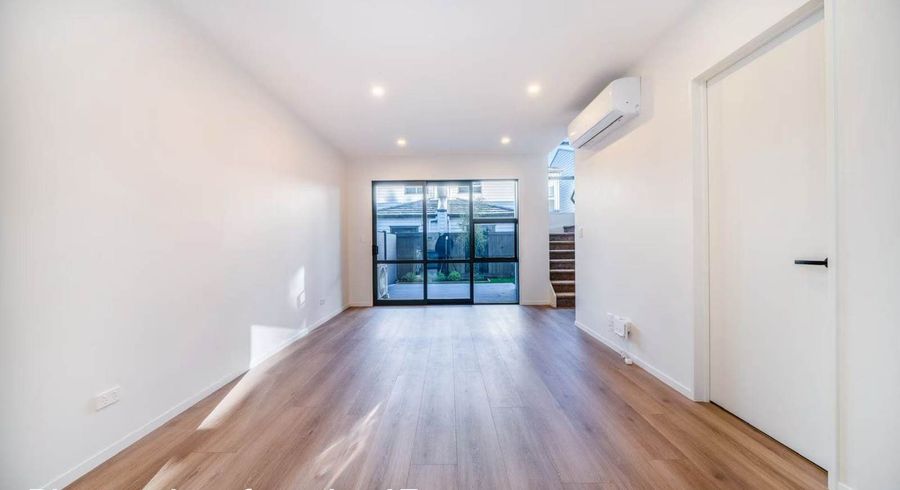  at 18/85 Cascades Road, Pakuranga Heights, Manukau City, Auckland