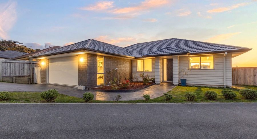  at 7 Weatherdeck Close, Whitby, Porirua