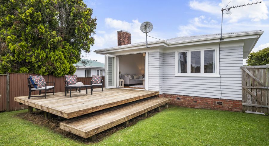  at 1/15 Tane Street, New Lynn, Waitakere City, Auckland