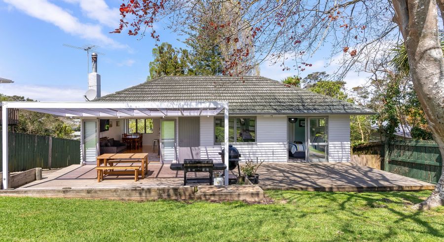  at 64 Taupo Street, Green Bay, Waitakere City, Auckland