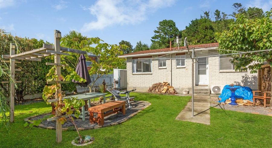  at 1/96 Wainuiomata Road, Wainuiomata, Lower Hutt