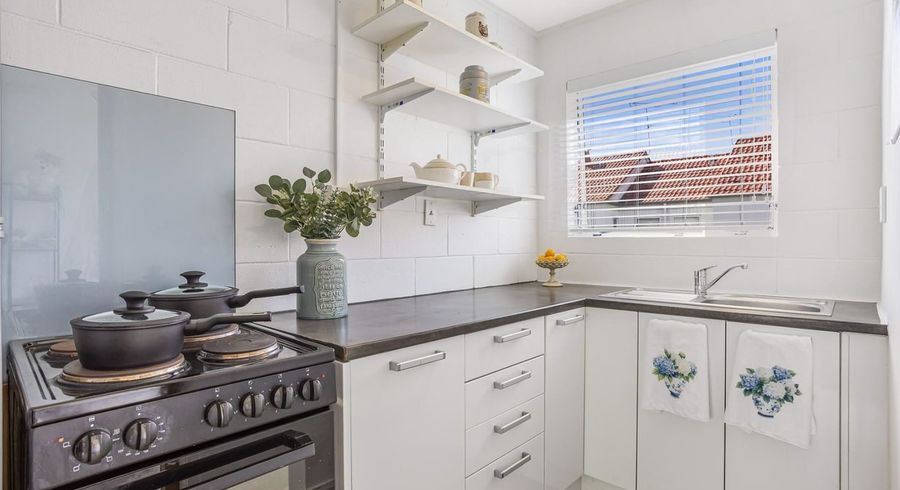  at 5/25 Inverness Road, Browns Bay, North Shore City, Auckland