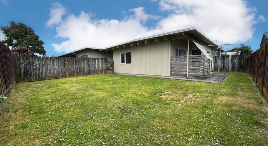  at 4/5 Keeling Road, Henderson, Waitakere City, Auckland