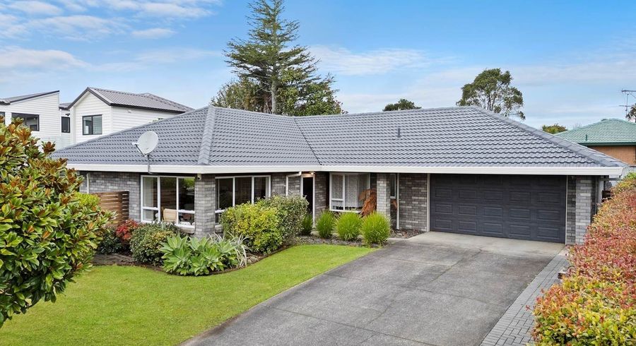  at 21 Princeton Parade, Albany, Auckland