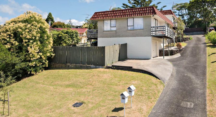  at 1/84 Velma Road, Hillcrest, Auckland