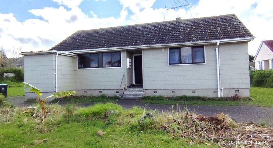  at 6 Halford Place, Glen Innes, Auckland