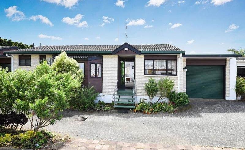  at 2/45 Shakespeare Road, Milford, Auckland