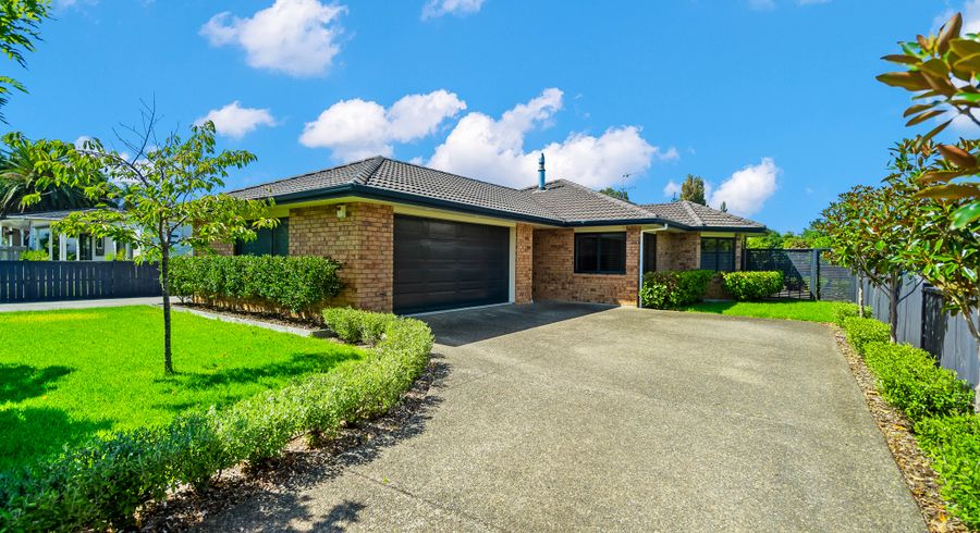  at 17 Fourth View Avenue, Beachlands, Auckland