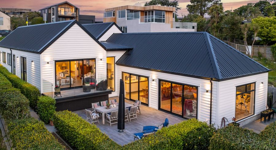  at 285 Cannon Hill Crescent, Mount Pleasant, Christchurch