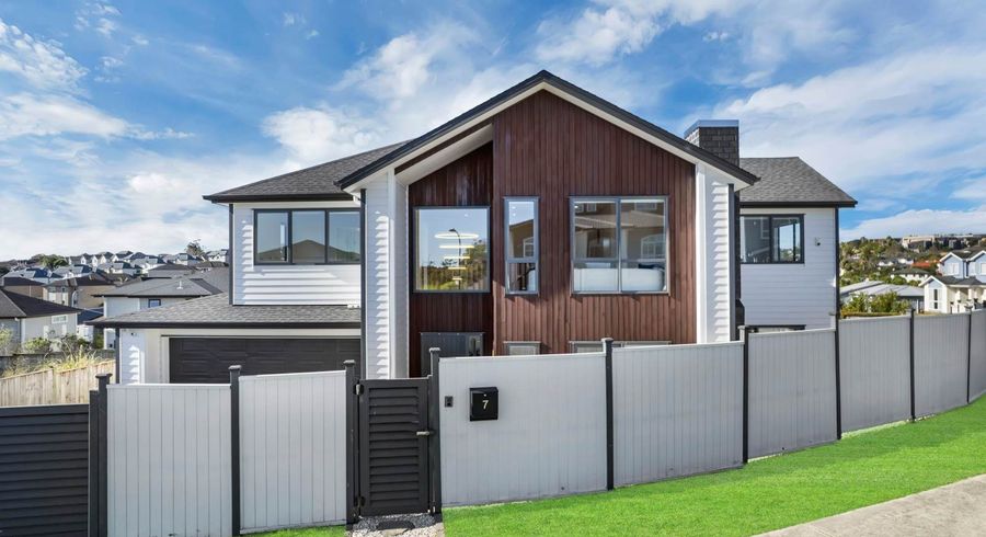  at 7 Lagonda Rise, Pinehill, North Shore City, Auckland