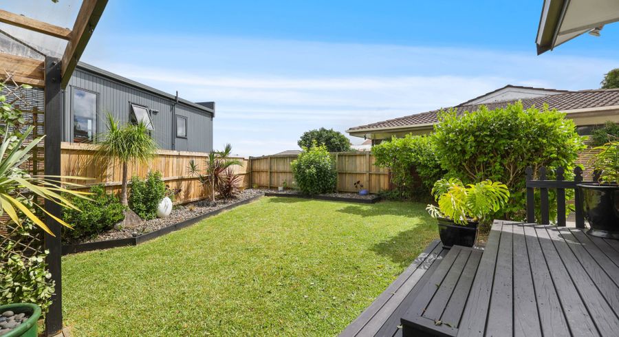  at 2/34 Tupaki Place, Pakuranga Heights, Manukau City, Auckland