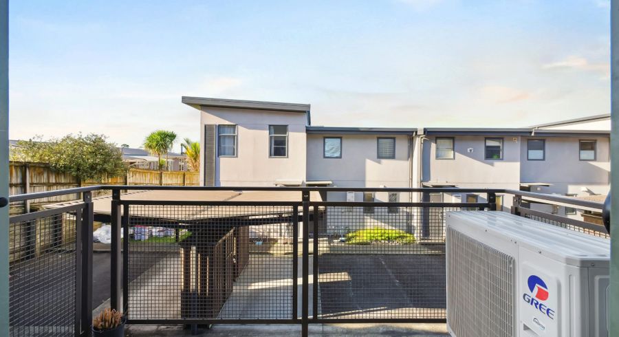  at 17/42 Holly Street, Avondale, Auckland City, Auckland