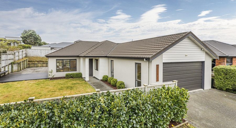  at 3 Nelson Avenue, Aotea, Porirua, Wellington